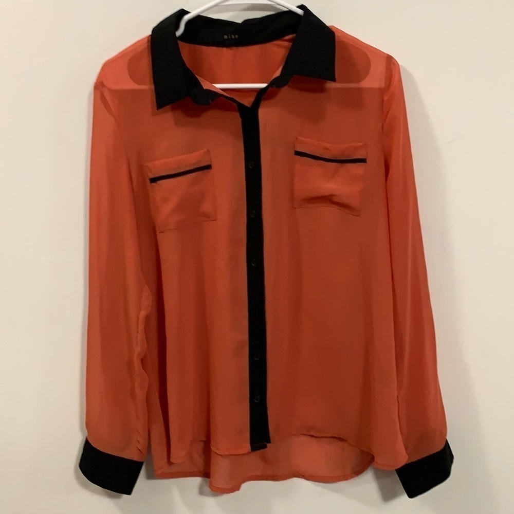 Mine brand button up sheer blouse Sz Large career wear great condition